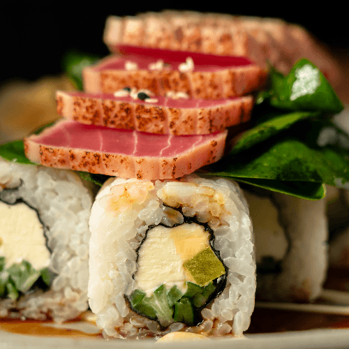 Tataki Tuna Special Roll